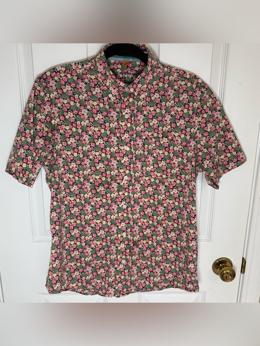 Tailor Vintage Luxe Performance Tropical Hibiscus Short-Sleeve Shirt